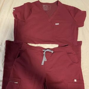 FIGS Scrub Set: Catarina Scrub Top & Yola Pants